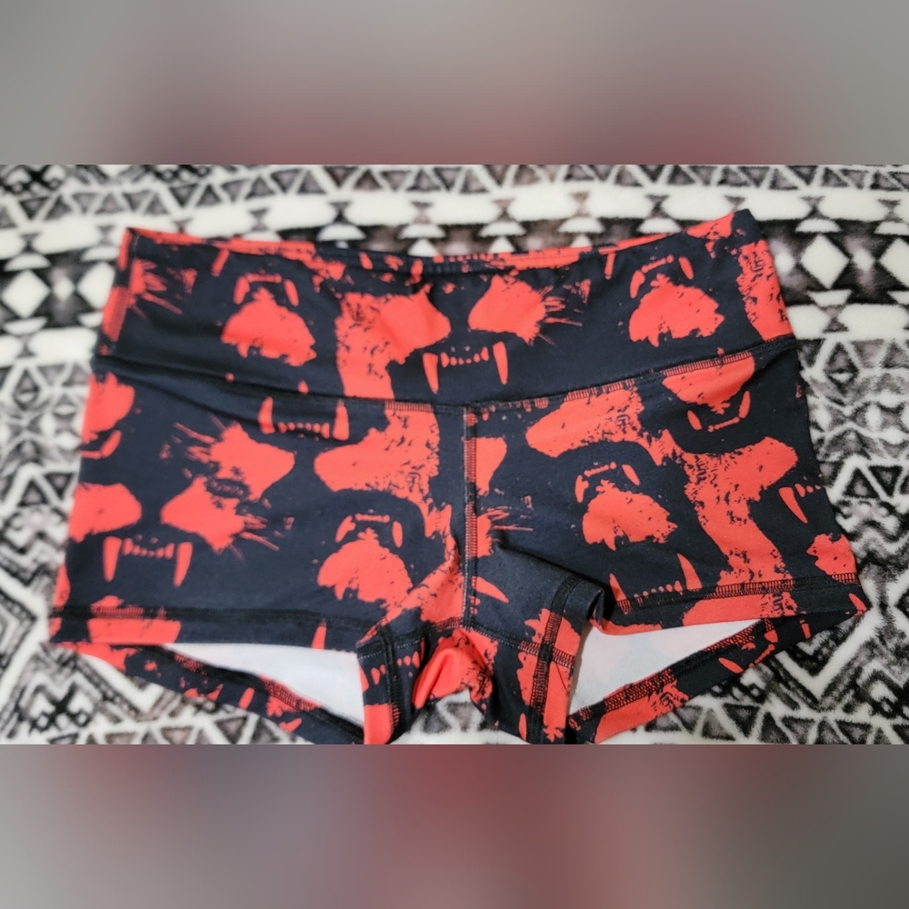 FLEO MONSTER SHORTS